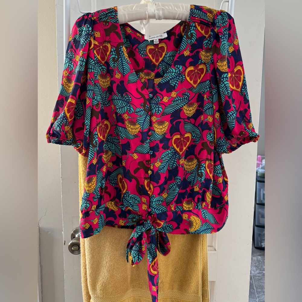 Rose + Olive bright tropical monkey print blouse size M